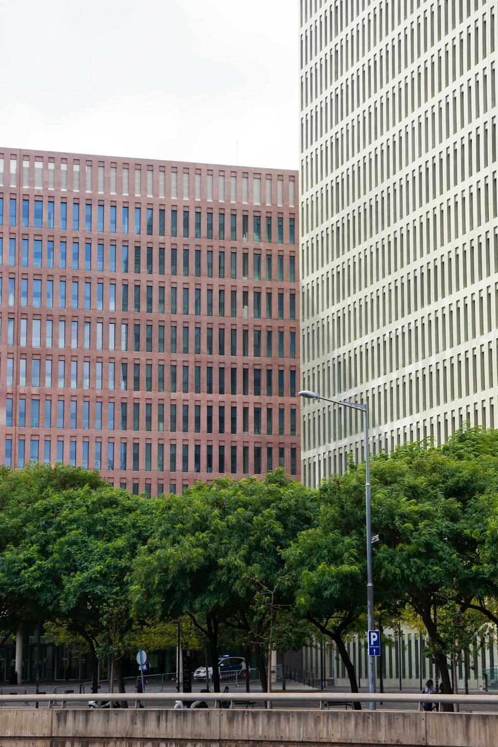 Commercial Green Building